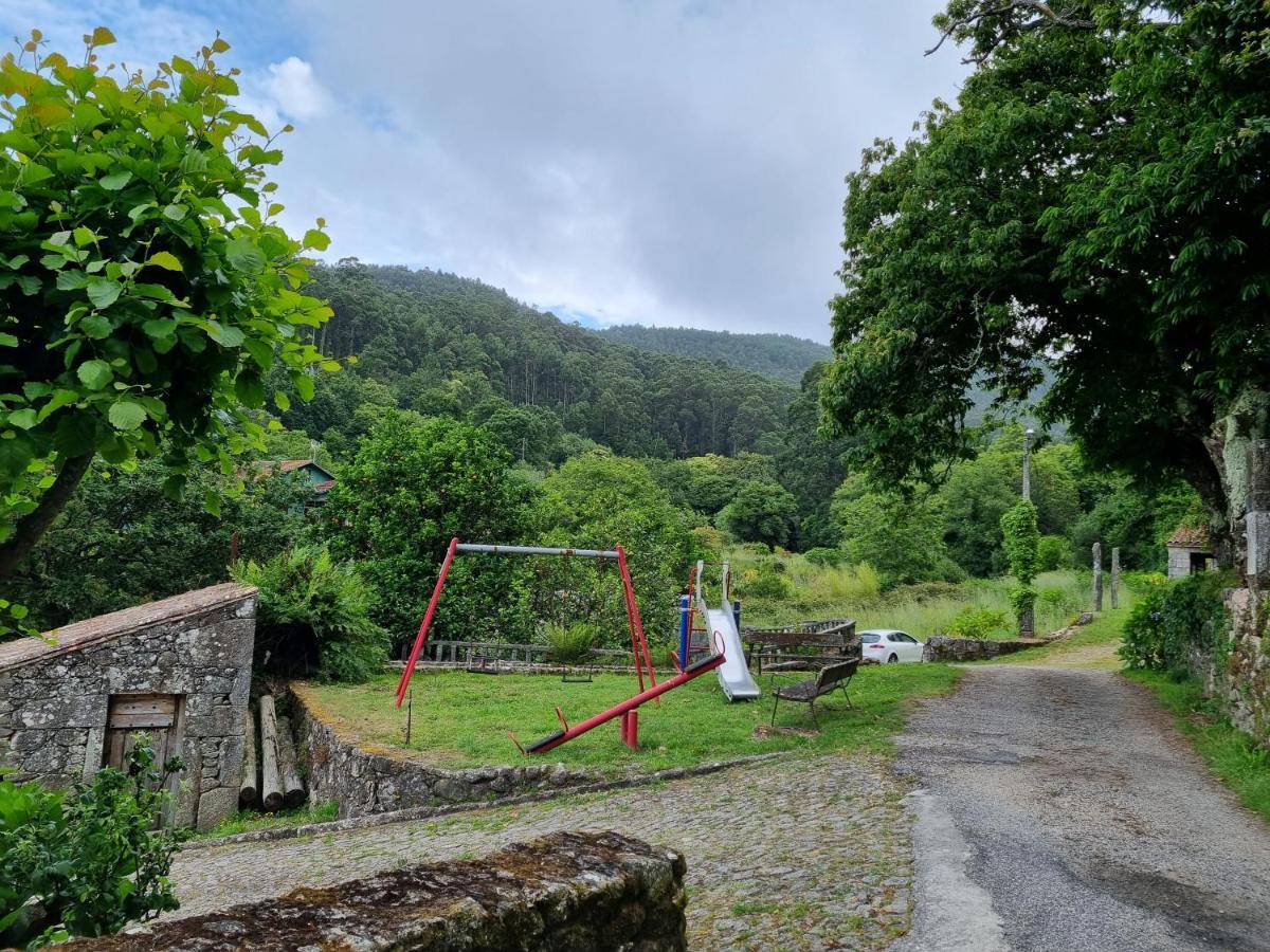 Alojamiento Casa Carlota Villadesuso ภายนอก รูปภาพ